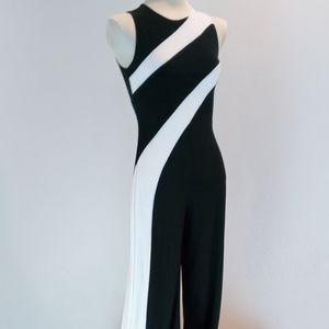 NEW YORK & COMPANY BLACK/WHITE JUMPSUIT SZ XS